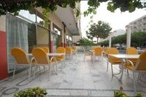 Dias מלון 2*